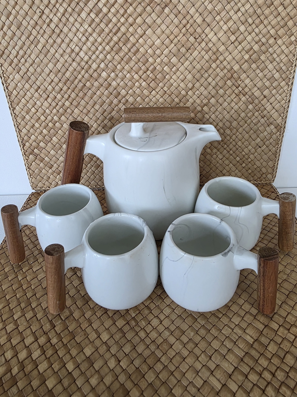 Umi White Ceramic Teapot and 4 Cup Set with Wooden Handles